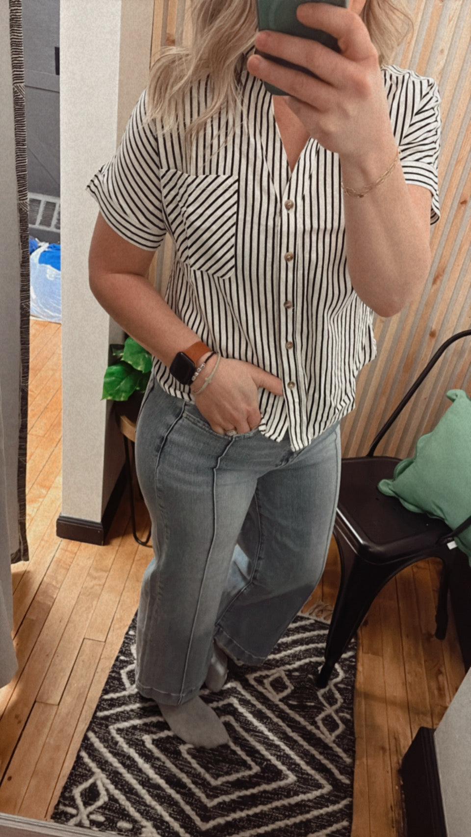 Front Seam Crop Wide Leg Jean