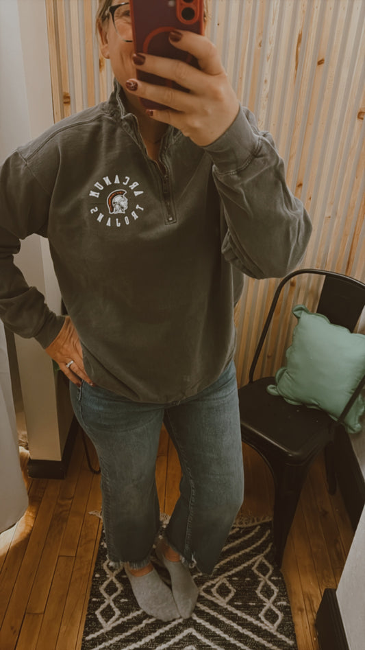 Raw Edge Crop Jean