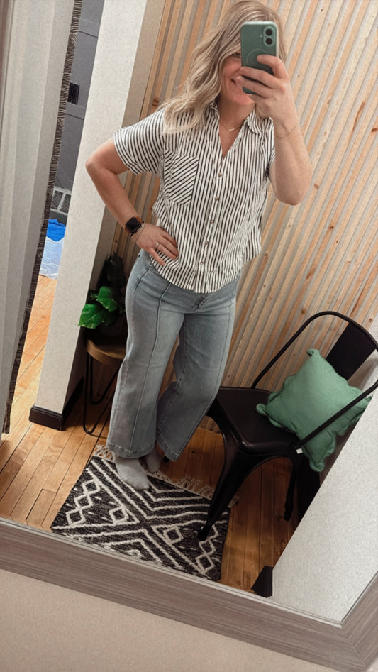 Front Seam Crop Wide Leg Jean